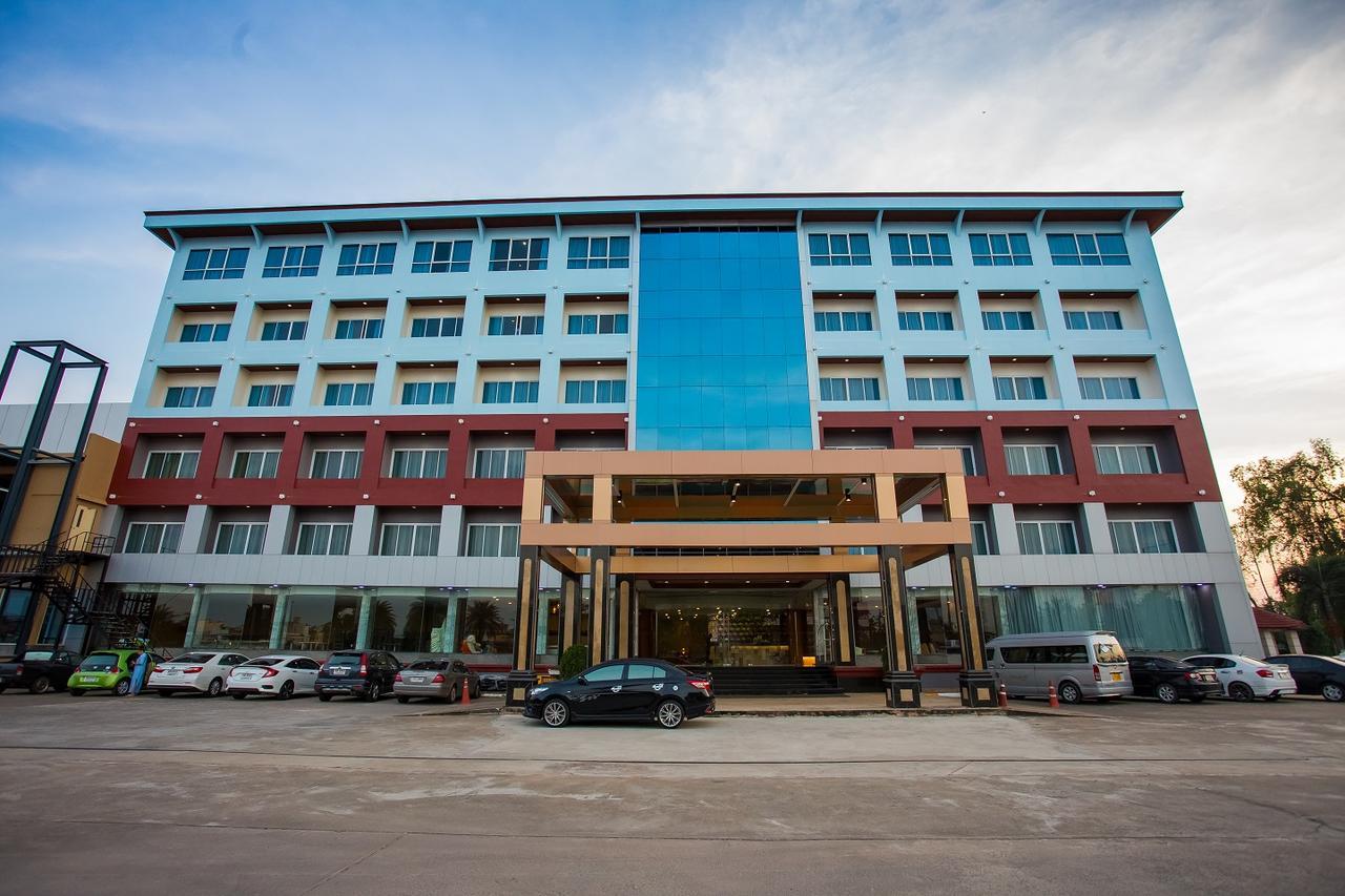 Cbd 2 Hotel Сурат Тхани Екстериор снимка